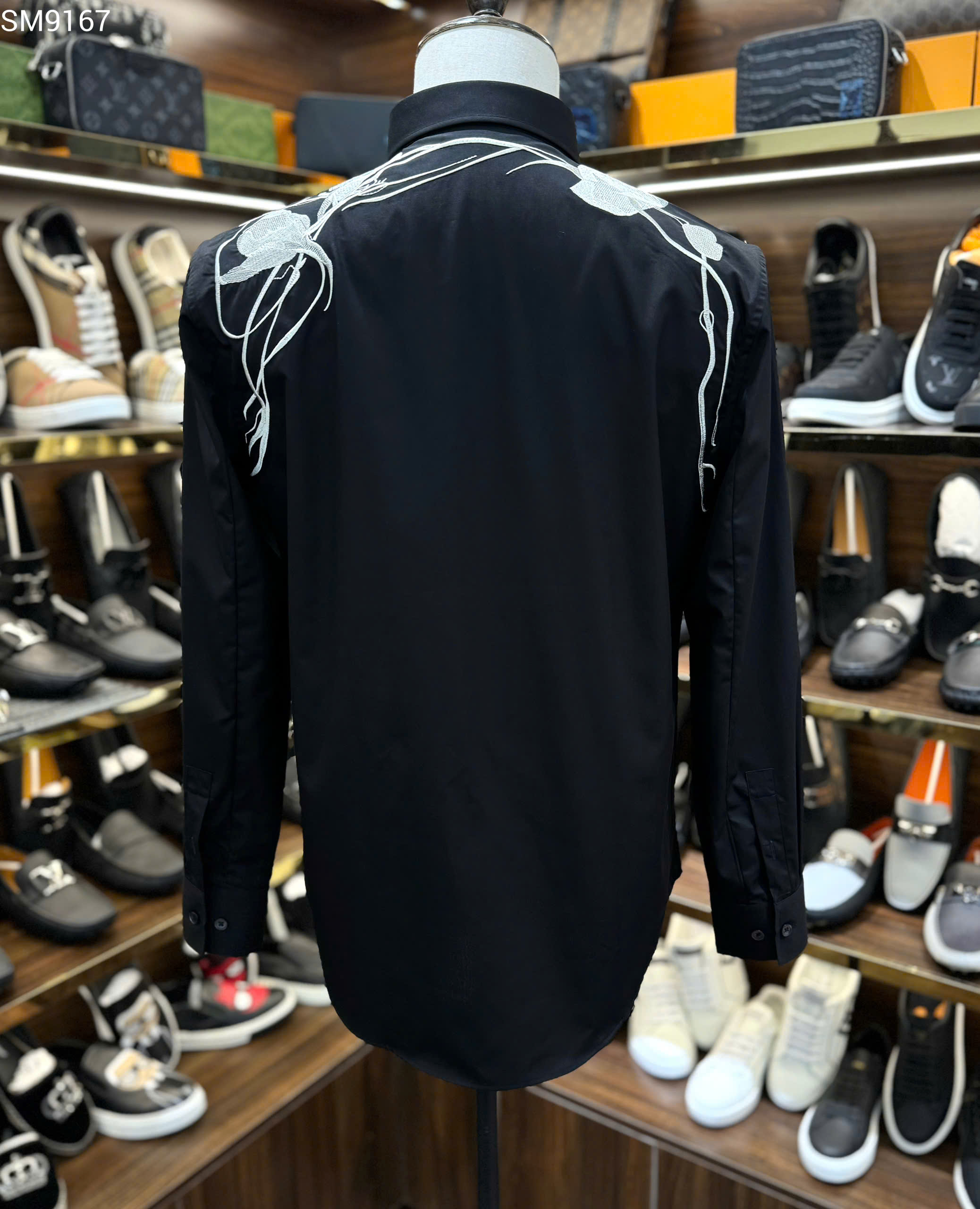 Áo sơ mi dài tay McQueen MCQ Đen thêu hoa Trắng vai Like Auth on web MK